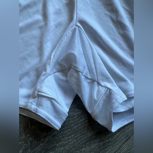 Adidas Big Kid’s Climacool Breathable Triple Stripe Athletic Shorts in White. M - Picture 2 of 11